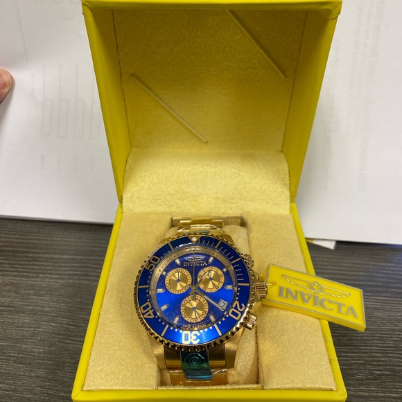 INVICTA PRO DIVER MEN’s GOLD WATCH - Picture 4 of 5